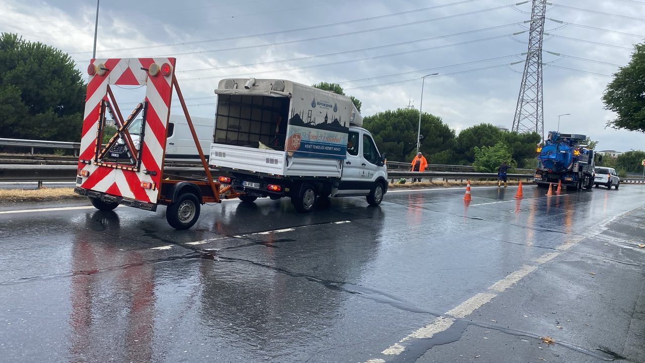 İstanbul'da kuvvetli sağanağa karşı İBB teyakkuz halinde