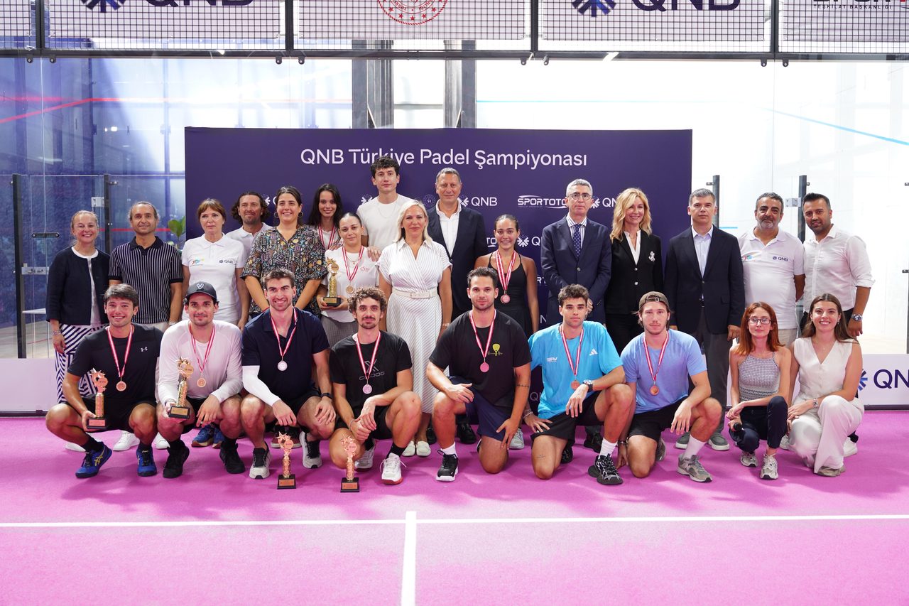 Türkiye'nin ilk Padel Şampiyonası tamamlandı, kazananlar belli oldu