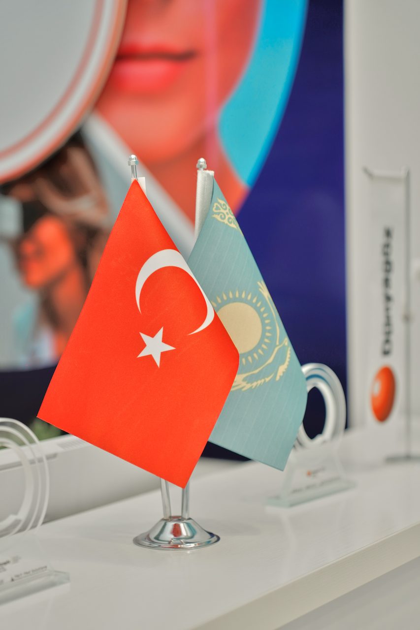 Dünyagöz Hastaneler Grubu 30. Yılında Kazakistan'da Şube Açıyor