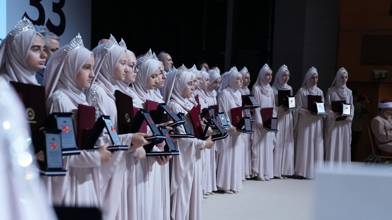 33 Hafız İcazetlerini Aldı, İlk Kez "7 Makamda Hafızlık Projesi" Mezunları Yetiştirildi