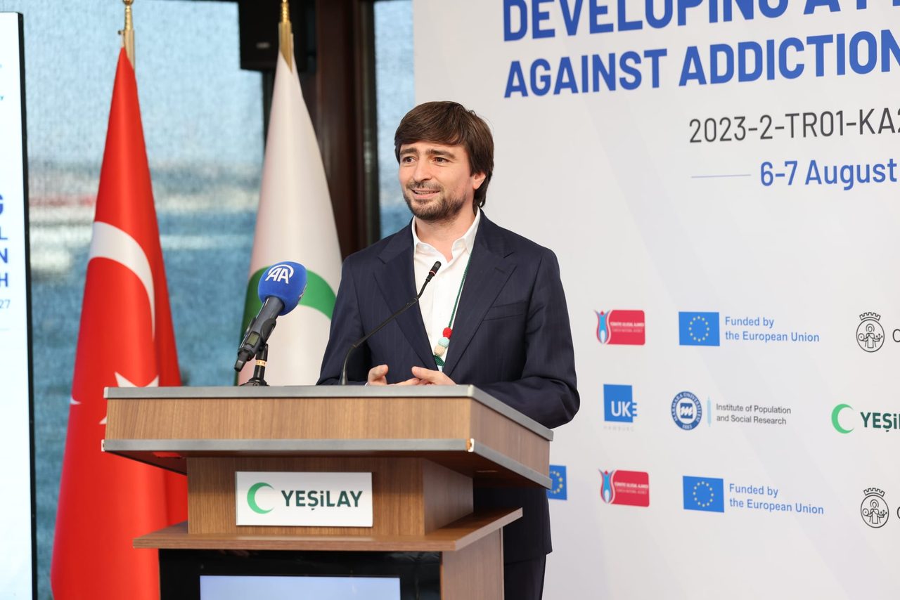 Yeşilay, göçmen gençler için bağımlılık önleme modeli geliştirdi