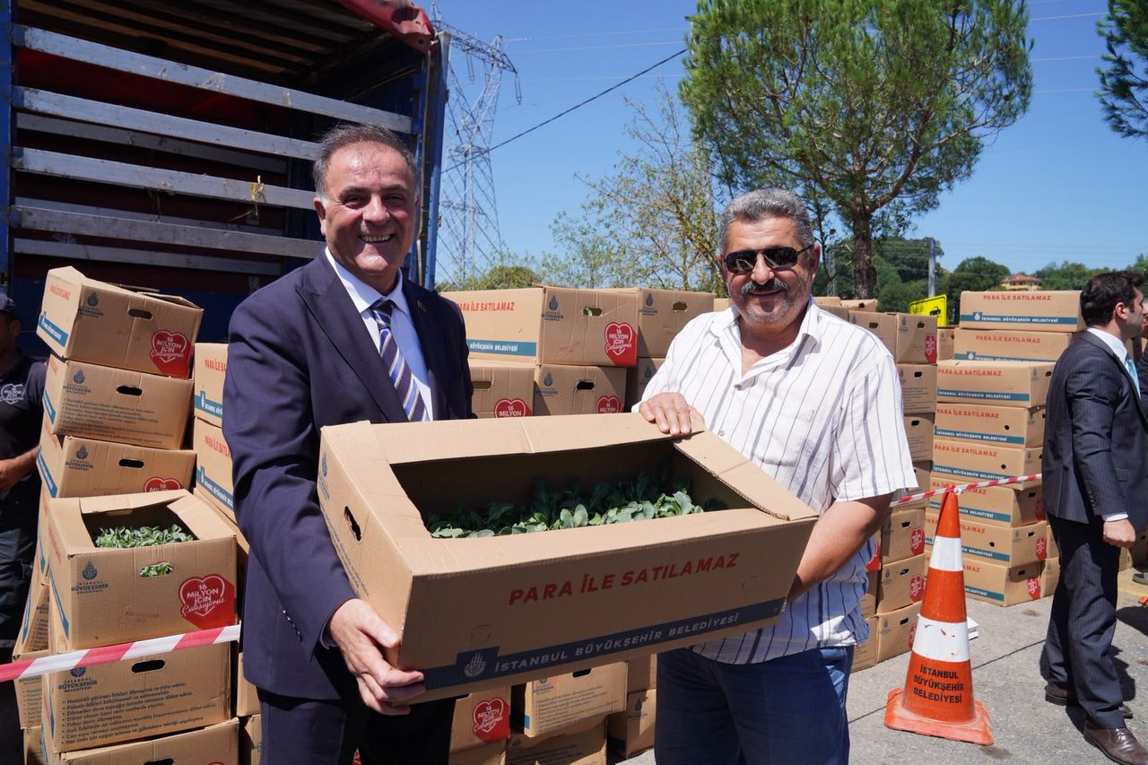 İBB, çiftçilere ücretsiz kışlık sebze fidesi dağıtımı başlattı