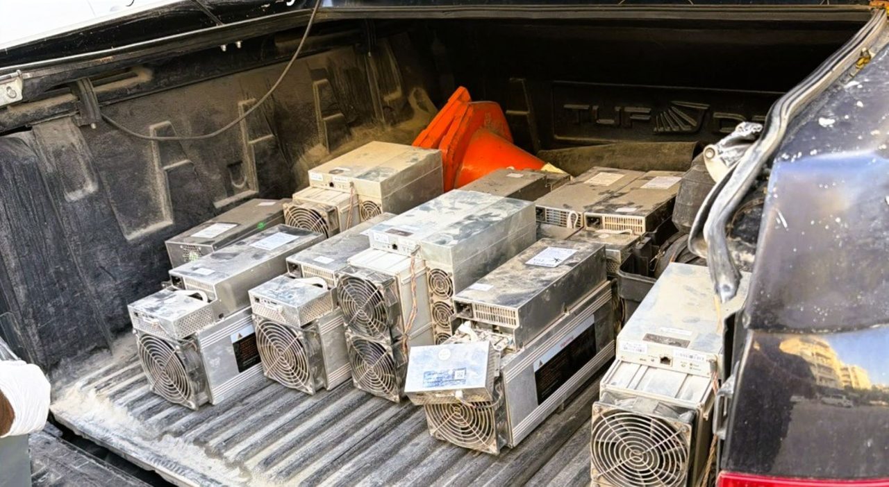 Nusaybin'de Kaçak Elektrikle Kripto Para Üretim Tesisi Bulundu