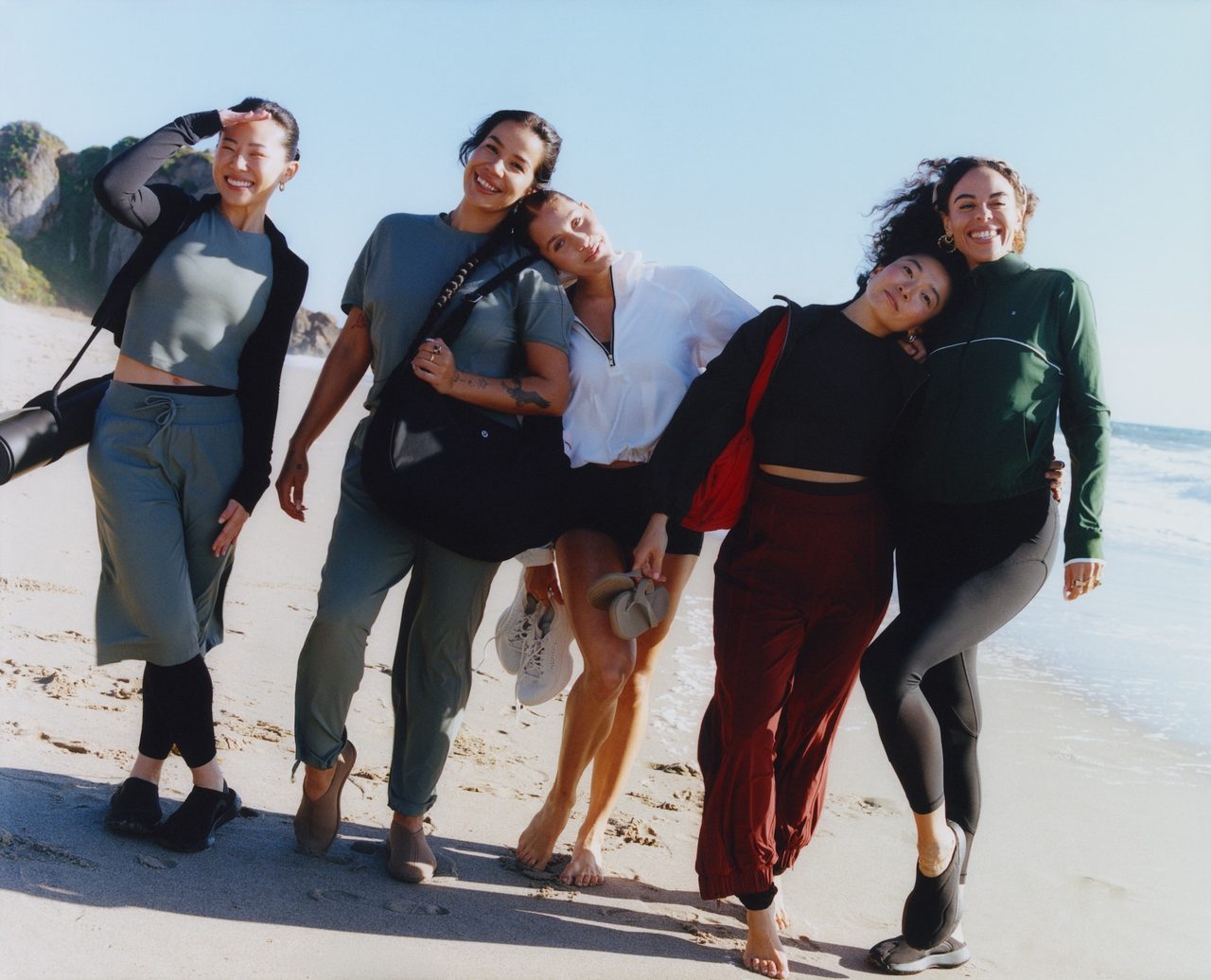 Lululemon Dünya Yoga Günü'ne Yeni Koleksiyon ile Giriyor