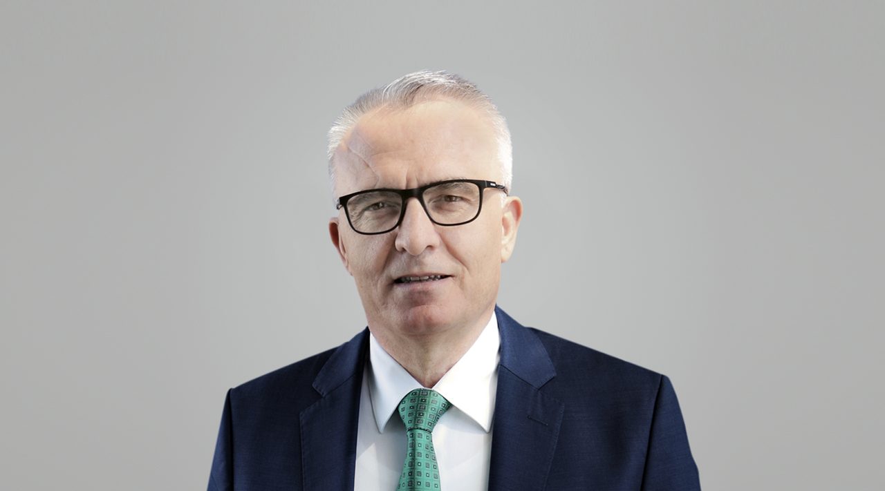 Aksa Enerji'nin ilk depolamalı güneş santralı ticari üretime başladı