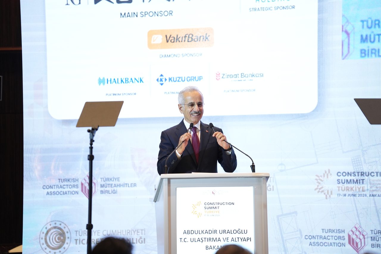 Bakan Uraloğlu: İnşaat Sektörü Dijital Dönüşümün Öncü Sektörü