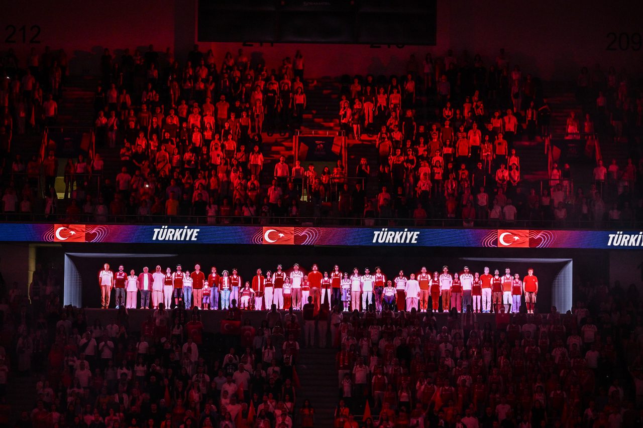 Vodafone'dan voleybol millilerine 5G hologram tribünü desteği