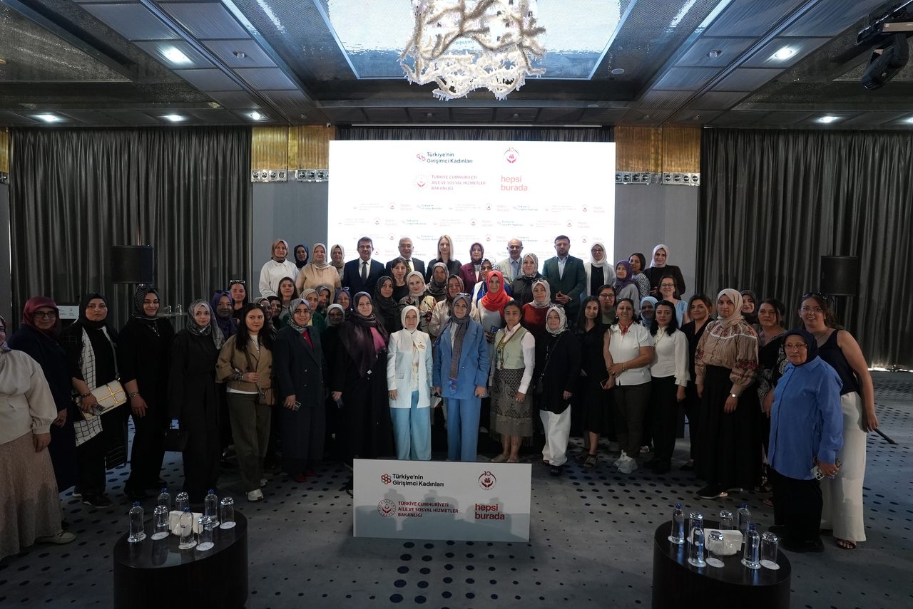 Aile ve Sosyal Hizmetler Bakanlığı ile Hepsiburada, Girişimci Kadınları Bursa'da Buluşturdu