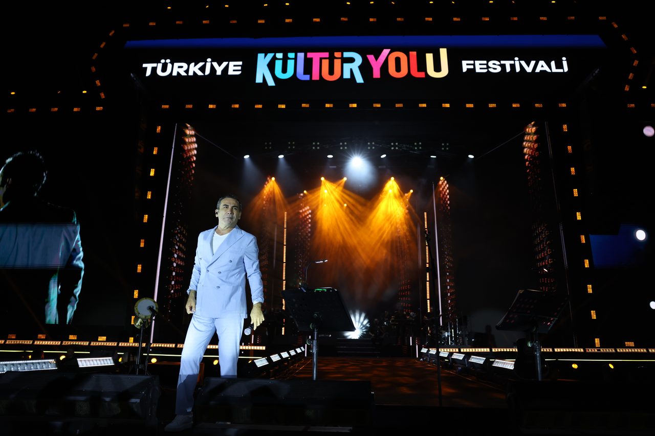 Ferhat Göçer konseriyle Malatya Kültür Yolu Festivali sona erdi